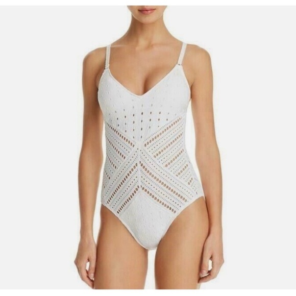 Robin Piccone Clarissa V Neck Crochet One Piece In White  size 8 - Picture 2 of 5